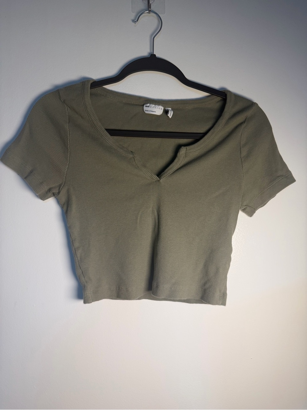 ASOS Ribbed V-Neck Crop Top in Green Size Small Like New